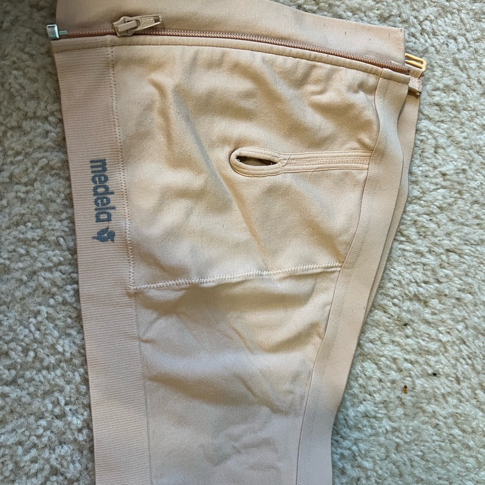 Medela Beige Hands free bra